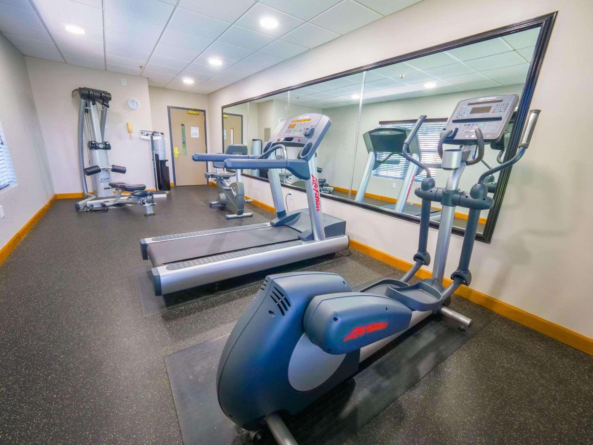 Country Inn & Suites By Radisson, Burlington Elon , Nc エクステリア 写真