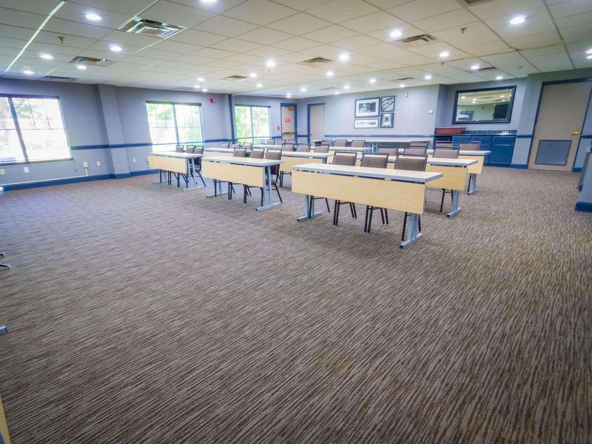 Country Inn & Suites By Radisson, Burlington Elon , Nc エクステリア 写真