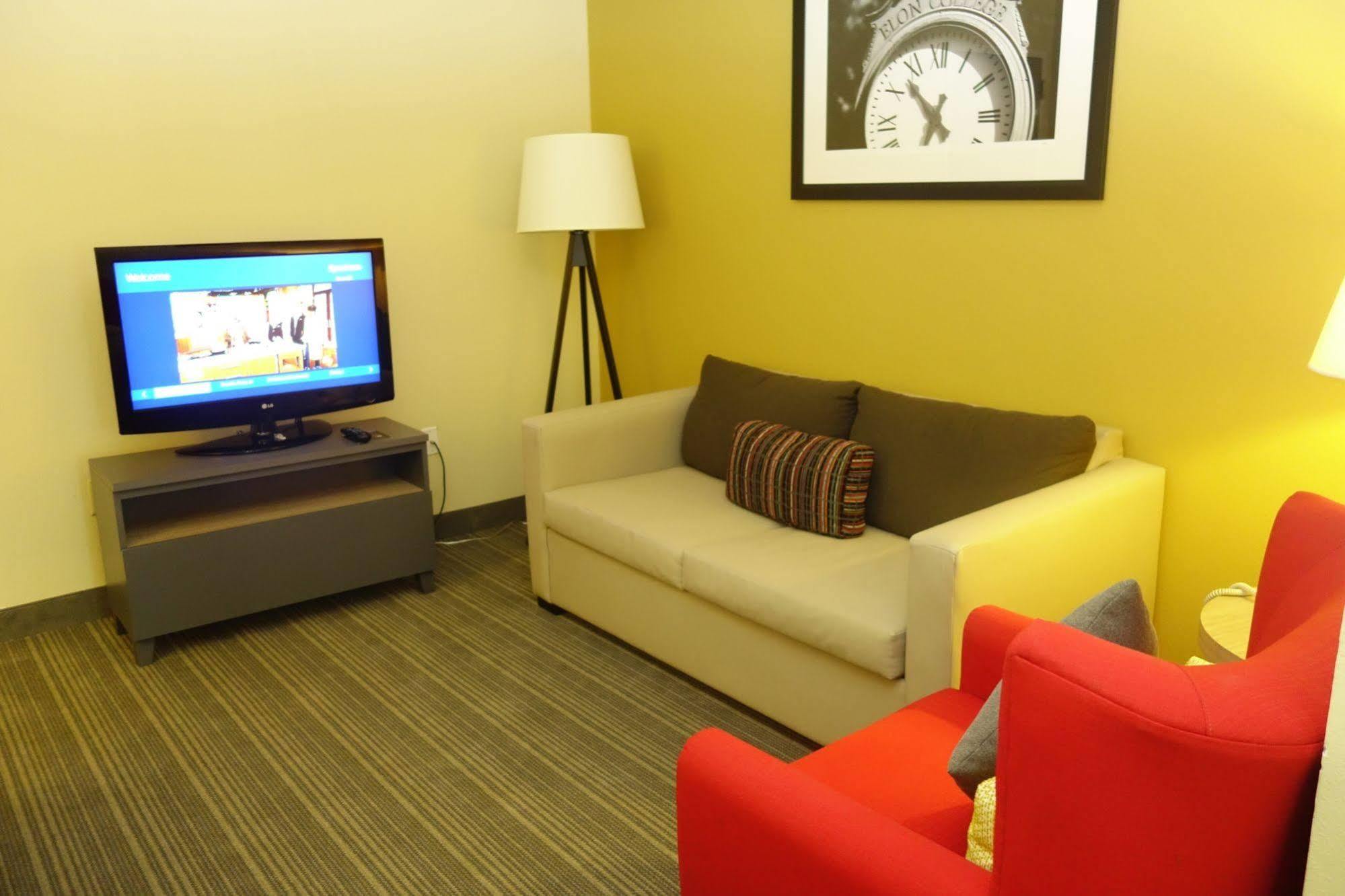 Country Inn & Suites By Radisson, Burlington Elon , Nc エクステリア 写真